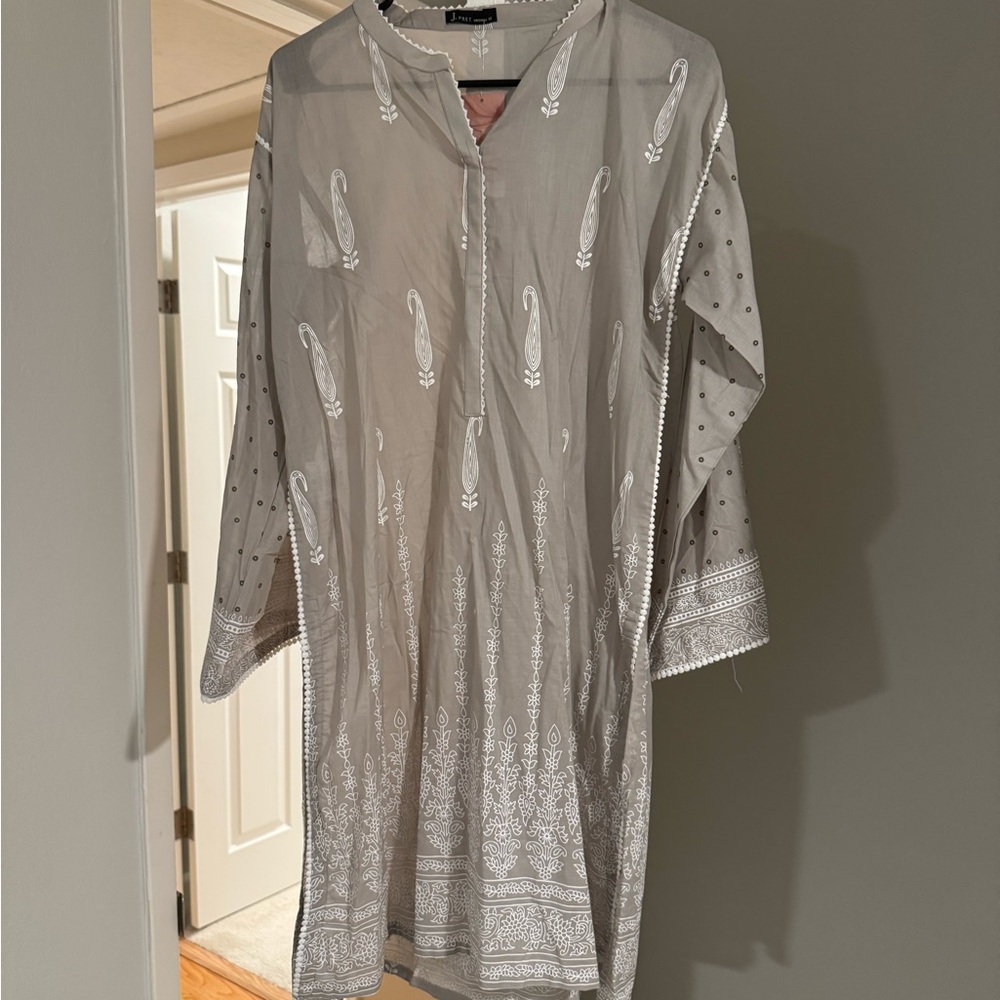 Chic Gray Paisley Women's Kurta
